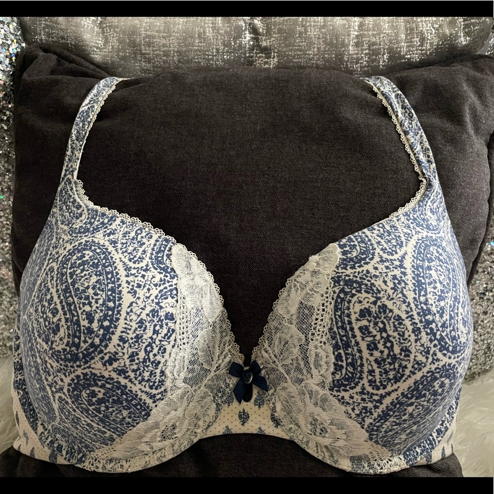 Victoria’s Secret Bra